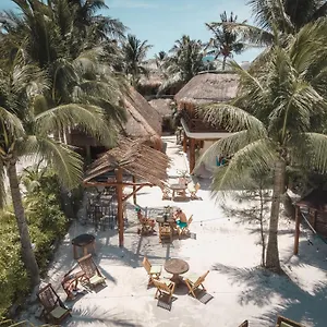 3* Hotel Casa Iguana - Beachfront